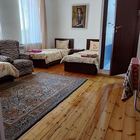 Bonjour House Hotel Jerevan Buitenkant foto