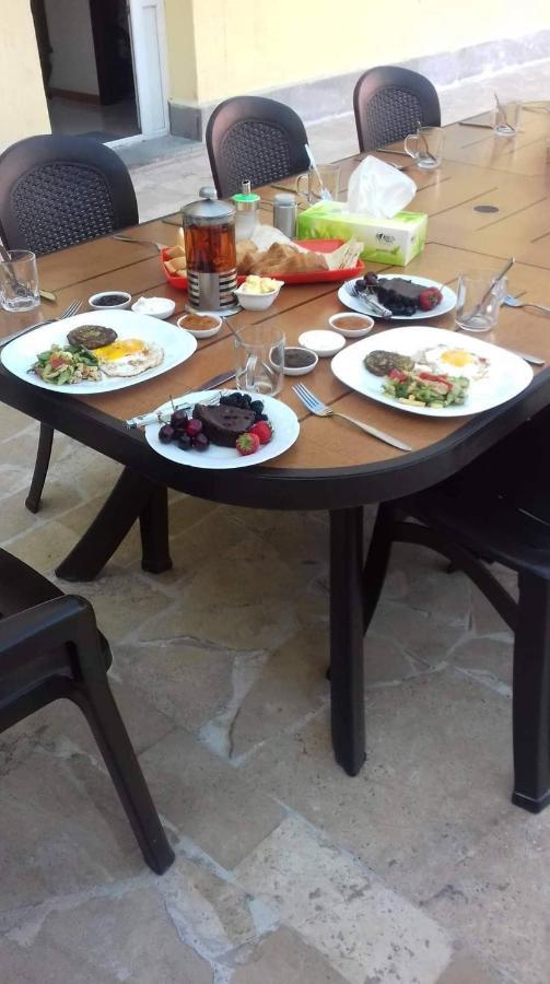 Bonjour House Hotel Jerevan Buitenkant foto