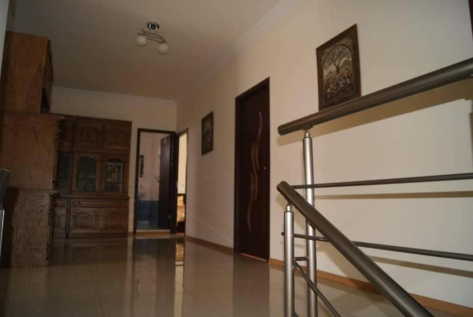Bonjour House Hotel Jerevan Buitenkant foto
