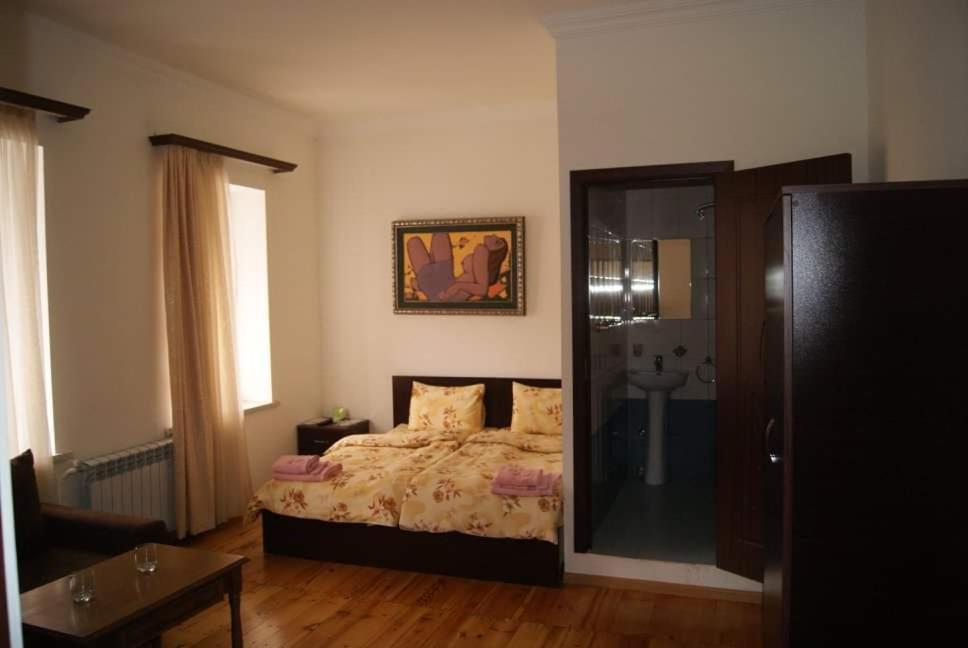 Bonjour House Hotel Jerevan Buitenkant foto